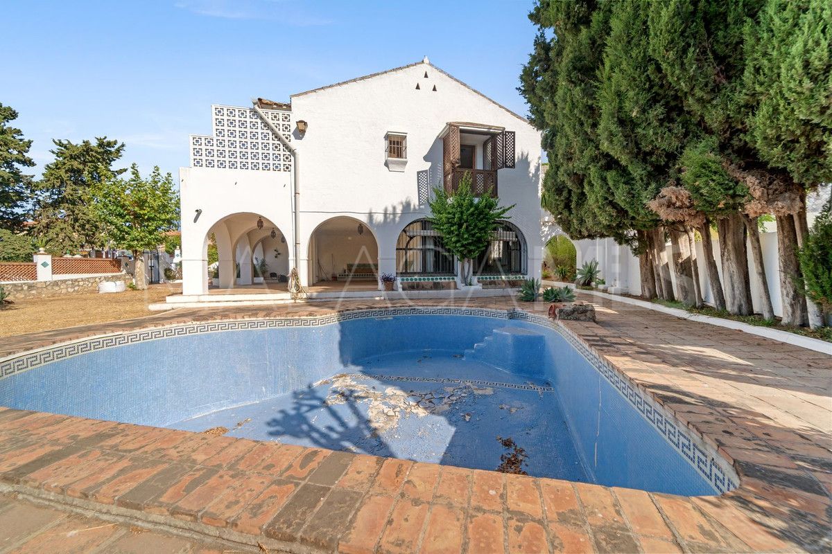 Se vende villa de 5 bedrooms in Fuengirola