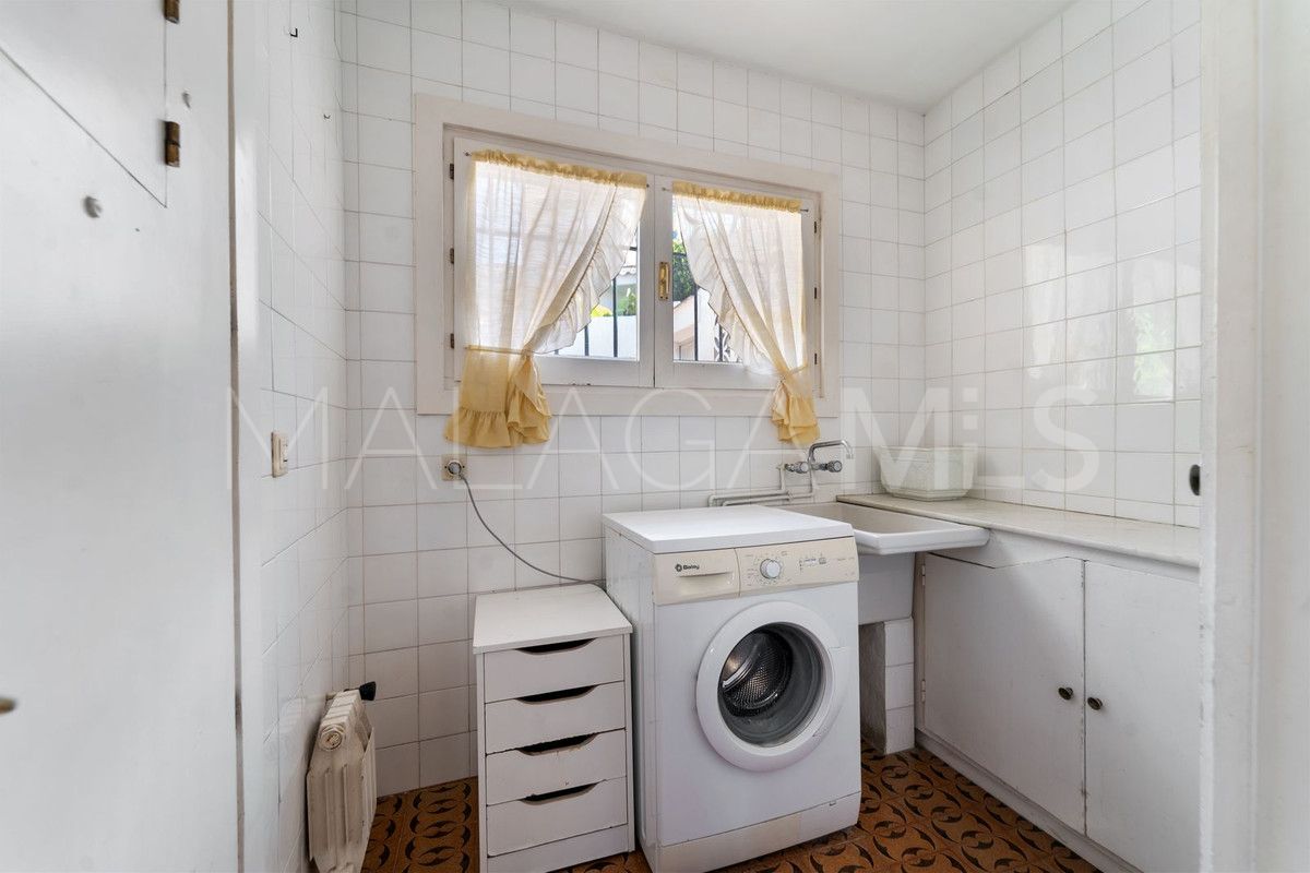 Se vende villa de 5 bedrooms in Fuengirola