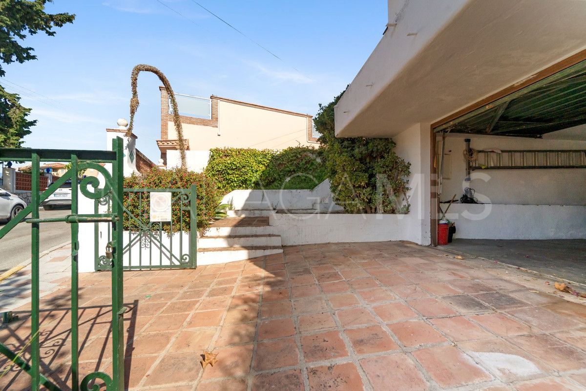 Se vende villa de 5 bedrooms in Fuengirola