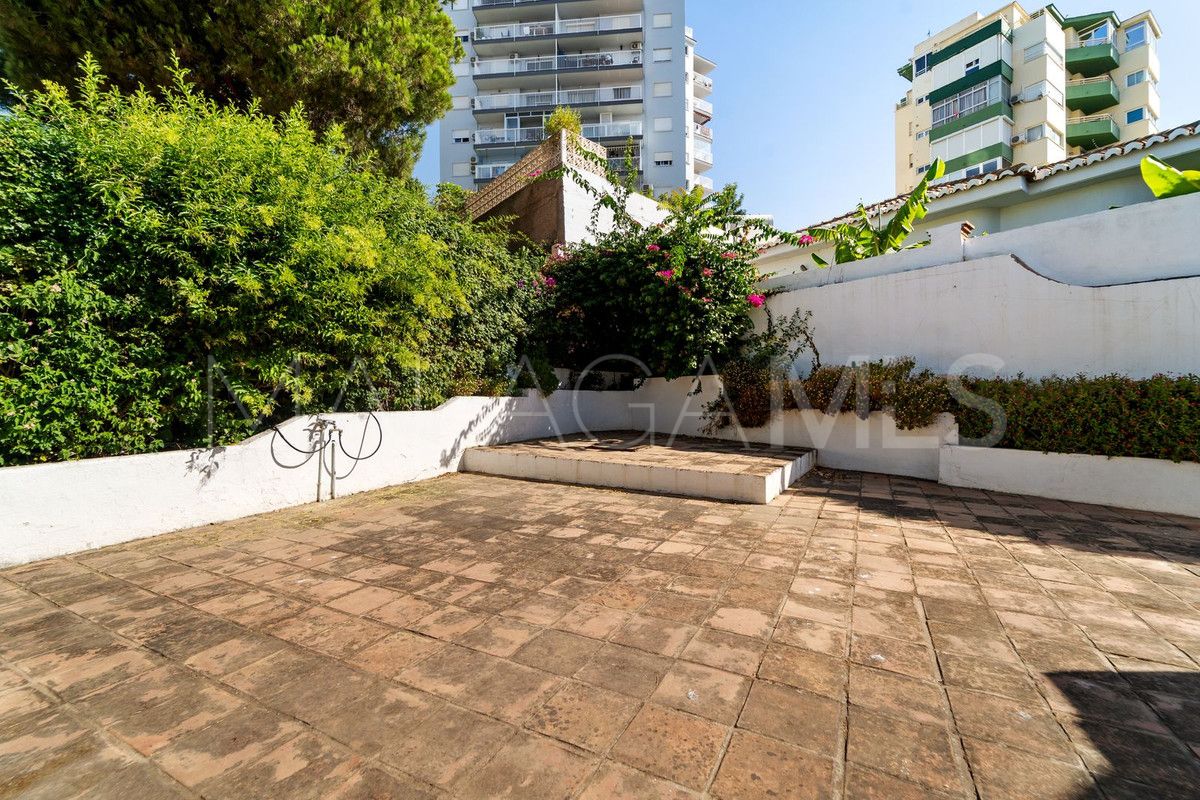 Se vende villa de 5 bedrooms in Fuengirola