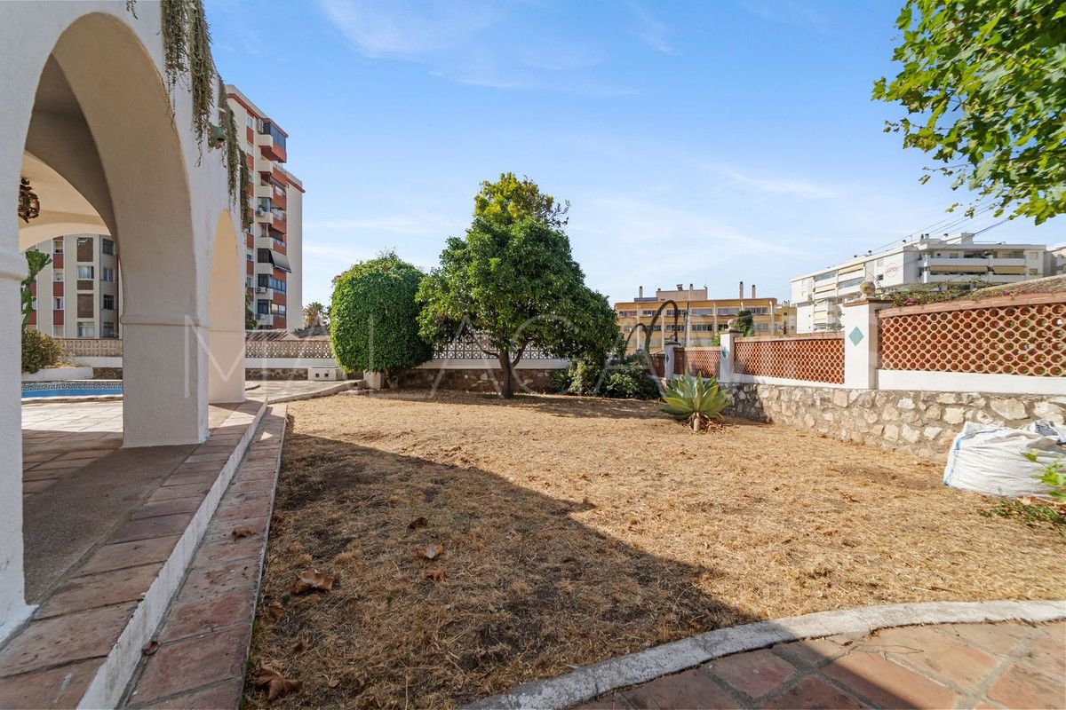 Se vende villa de 5 bedrooms in Fuengirola