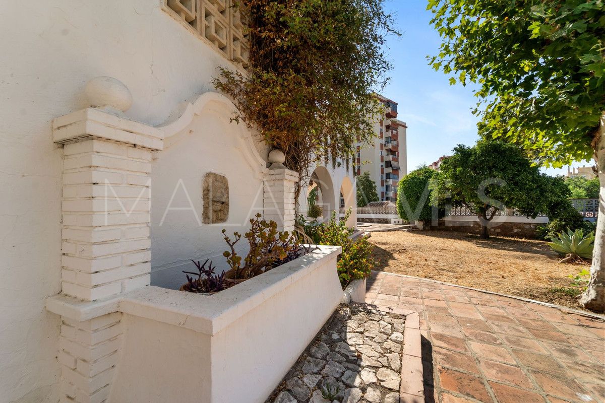 Se vende villa de 5 bedrooms in Fuengirola