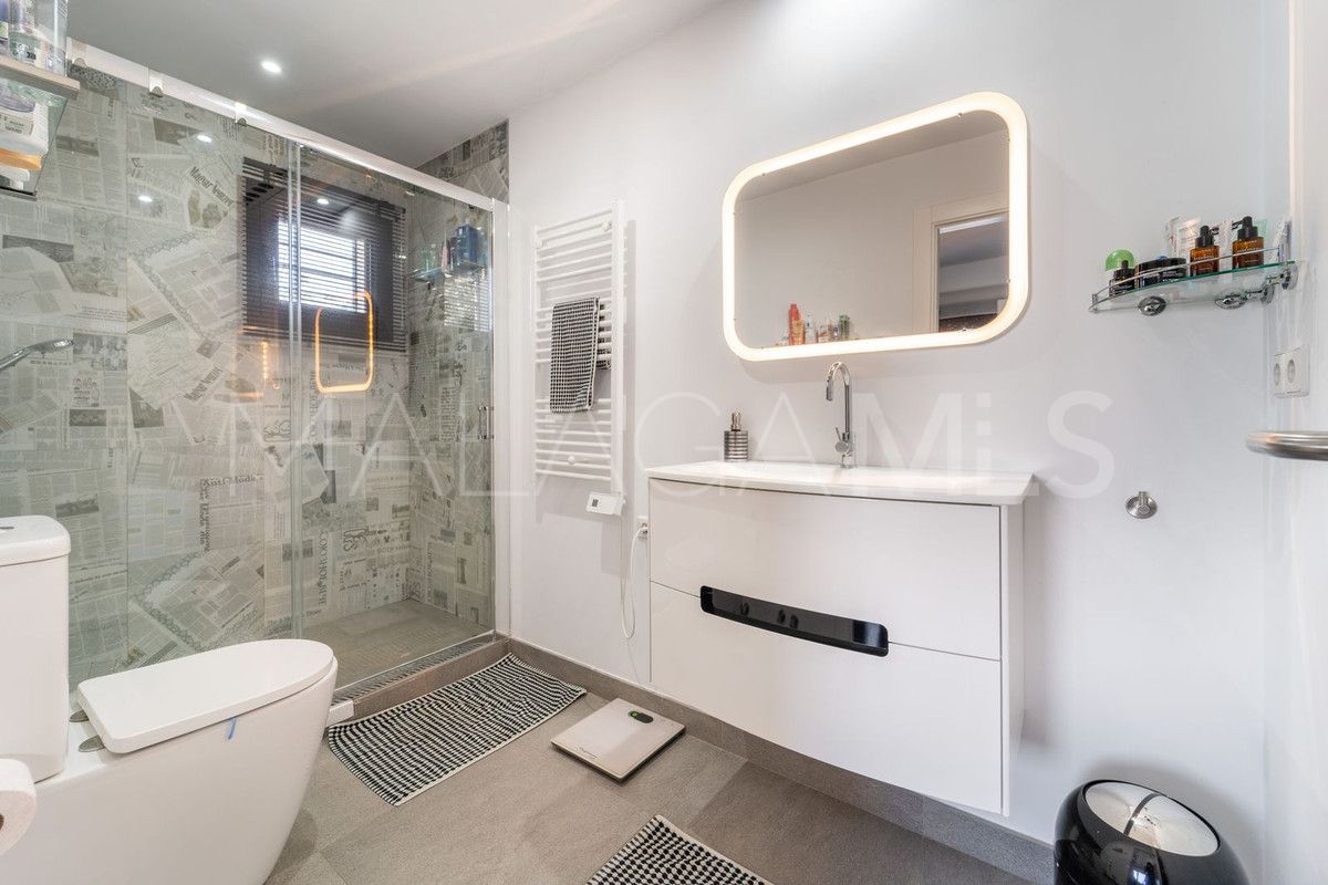 Se vende villa in Fuengirola with 4 bedrooms