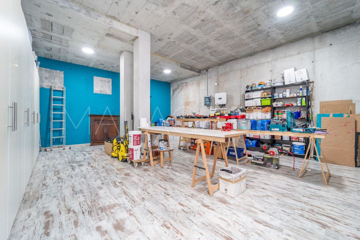 Se vende villa in Fuengirola with 4 bedrooms
