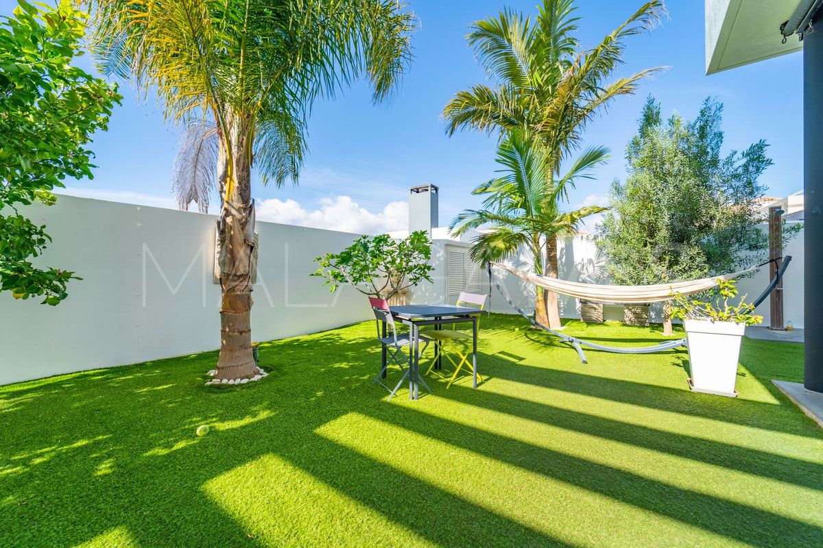 Se vende villa in Fuengirola with 4 bedrooms