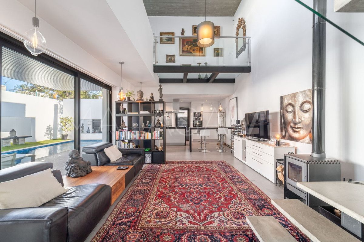Se vende villa in Fuengirola with 4 bedrooms