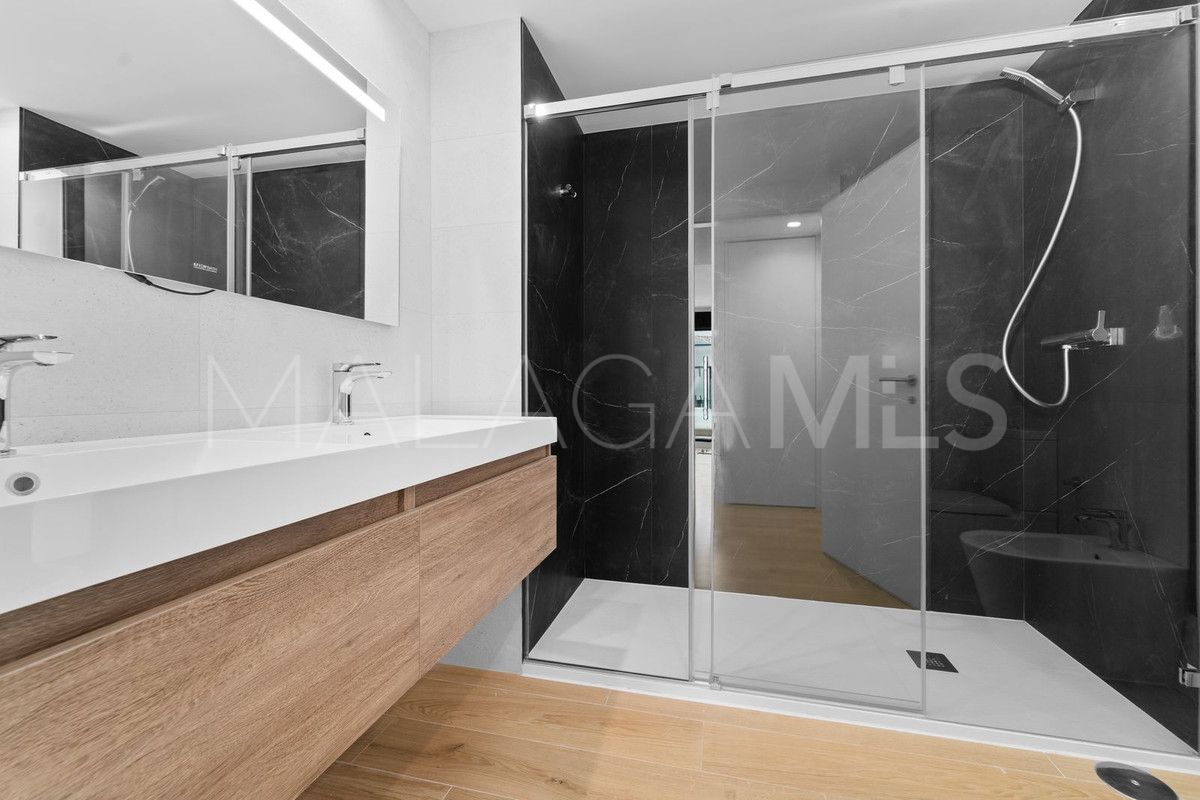 For sale 2 bedrooms apartment in Fuengirola