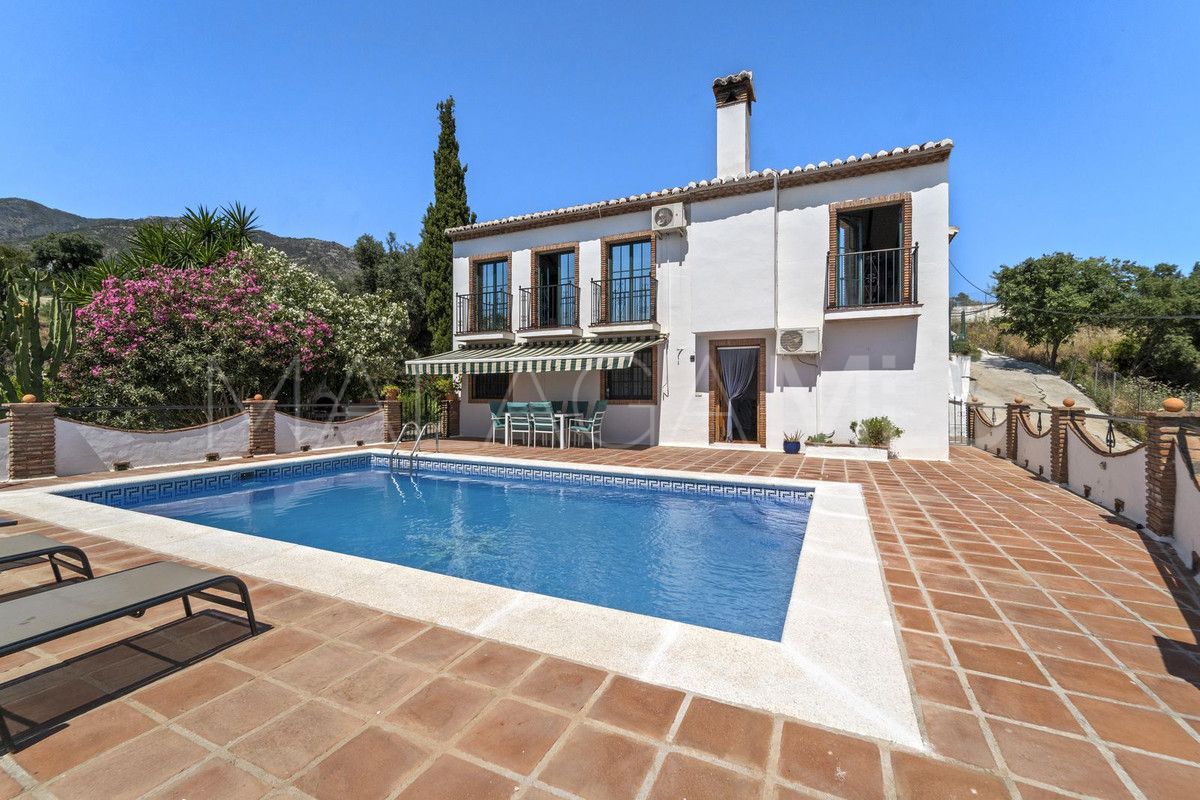 Se vende finca with 5 bedrooms in Mijas