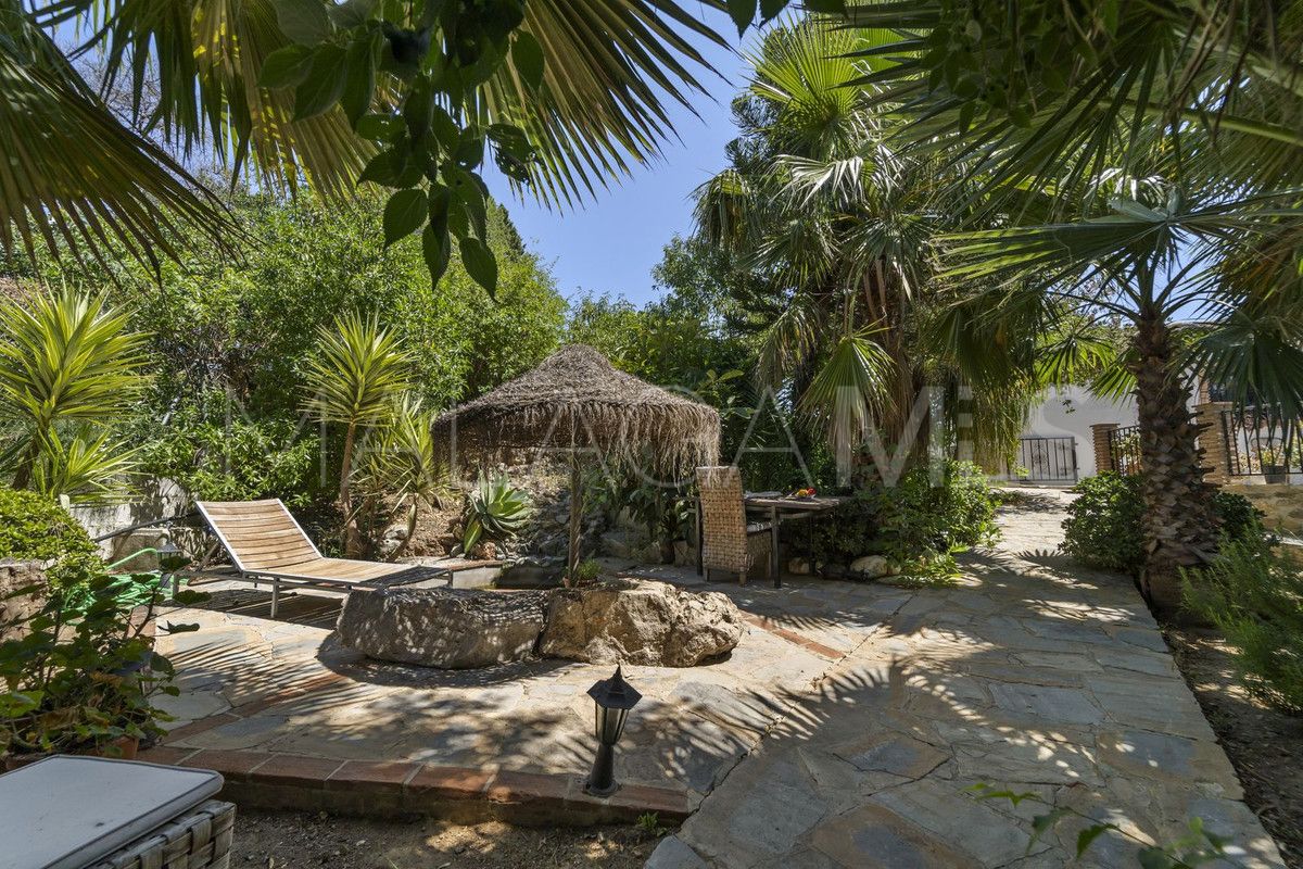 Se vende finca with 5 bedrooms in Mijas