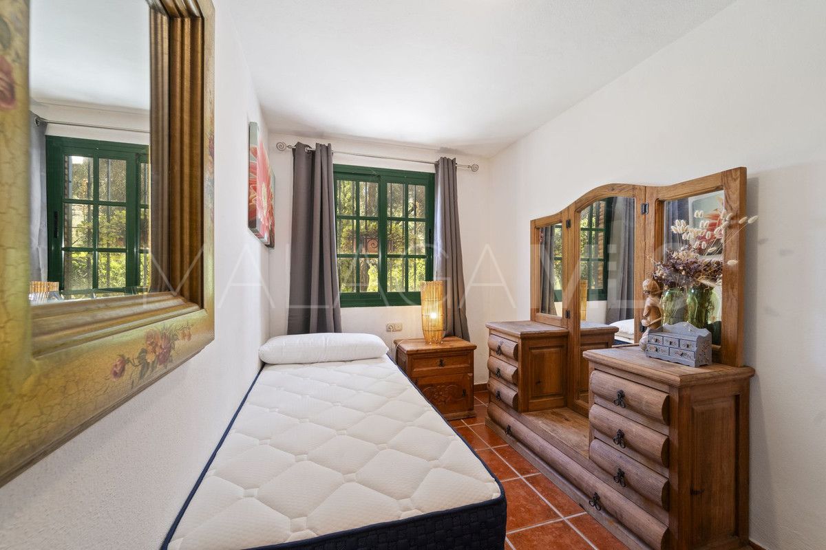 Se vende finca with 5 bedrooms in Mijas