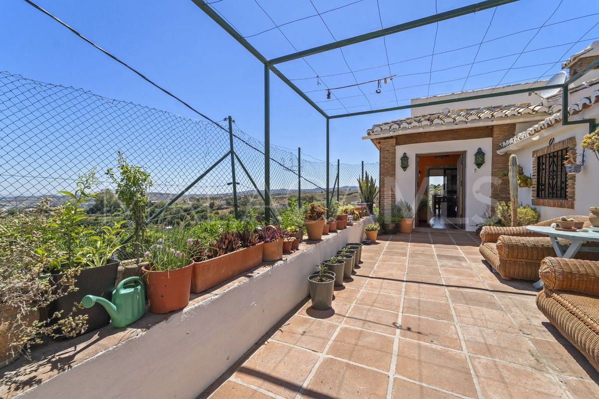 Se vende finca with 5 bedrooms in Mijas