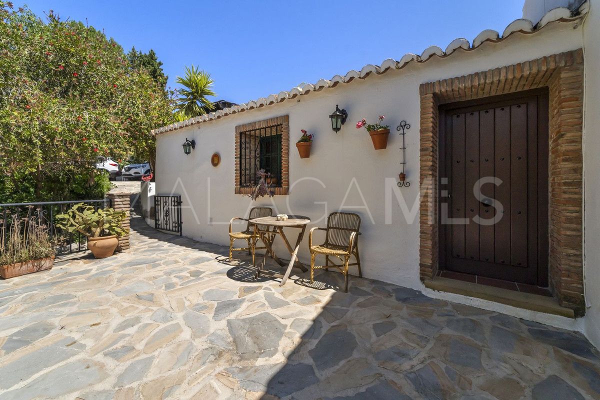 Se vende finca with 5 bedrooms in Mijas