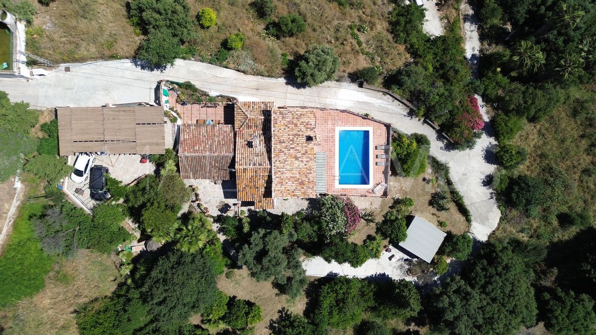 Se vende finca with 5 bedrooms in Mijas