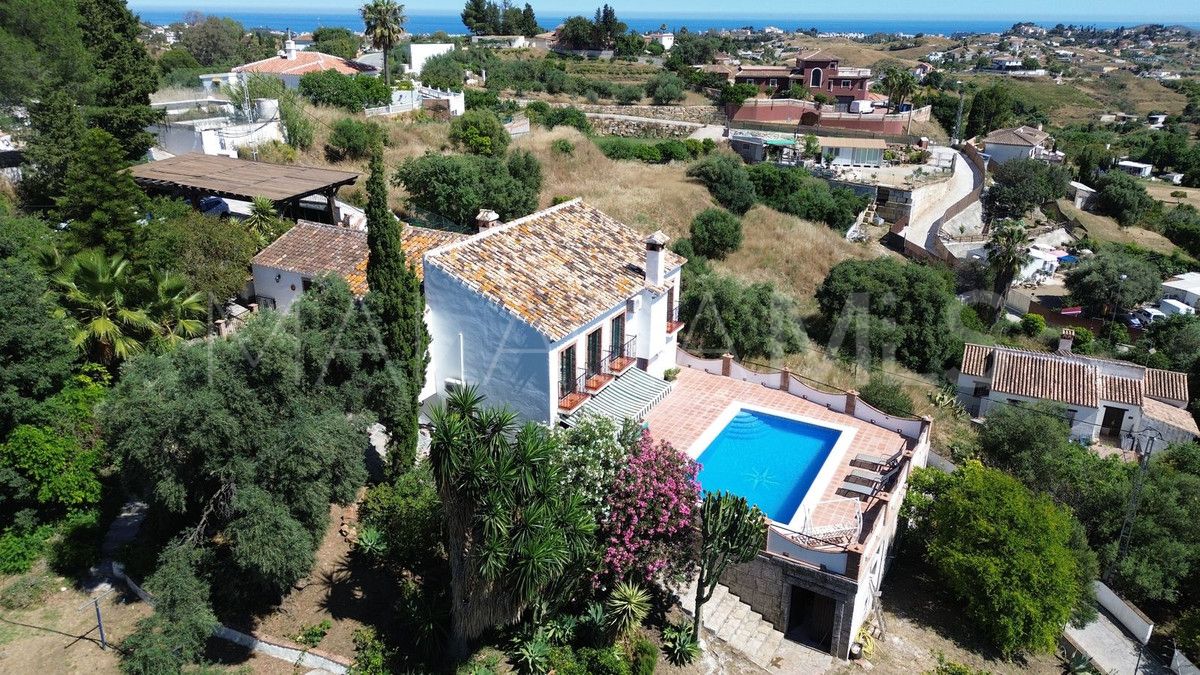 Se vende finca with 5 bedrooms in Mijas