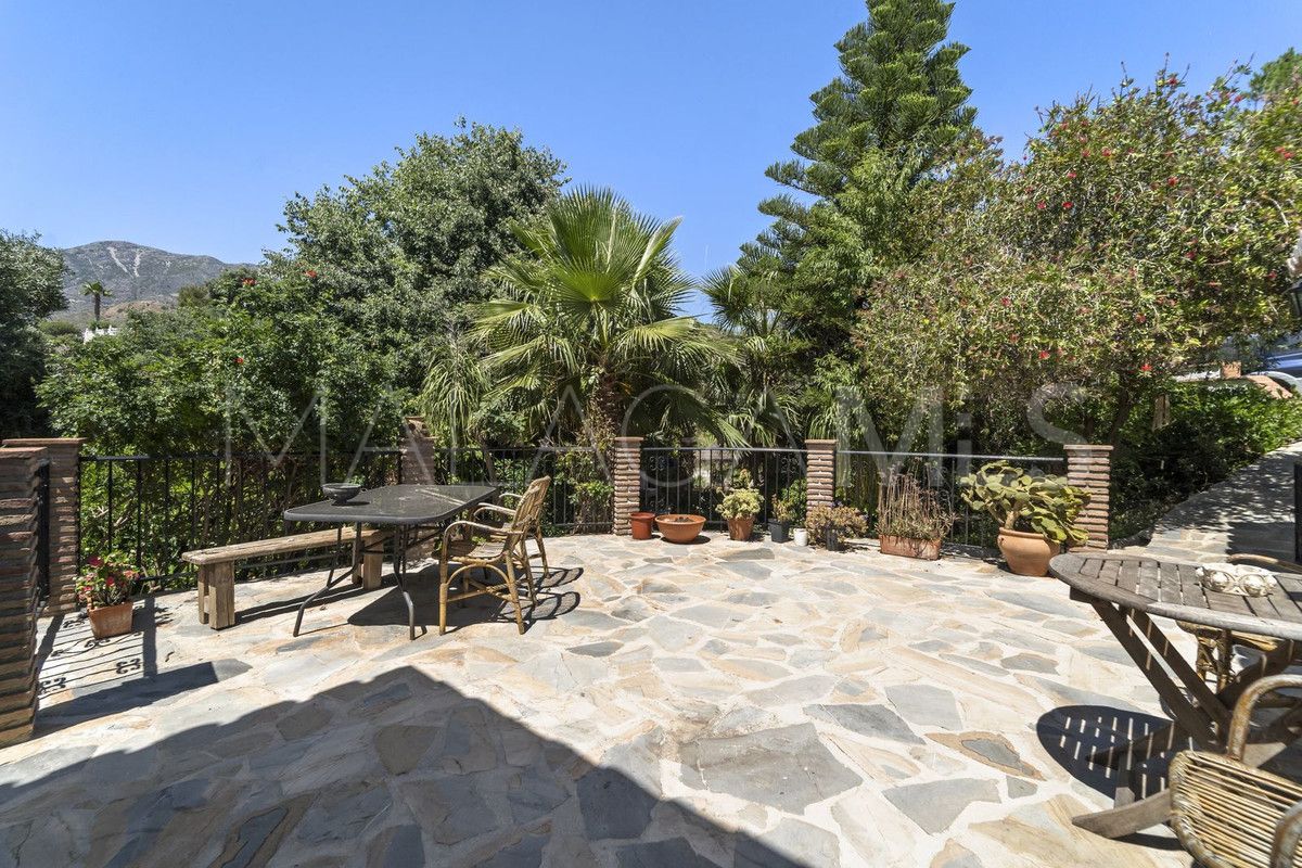 Se vende finca with 5 bedrooms in Mijas