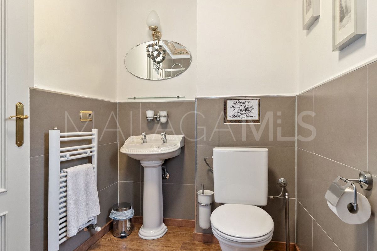 For sale Benalmadena villa with 8 bedrooms