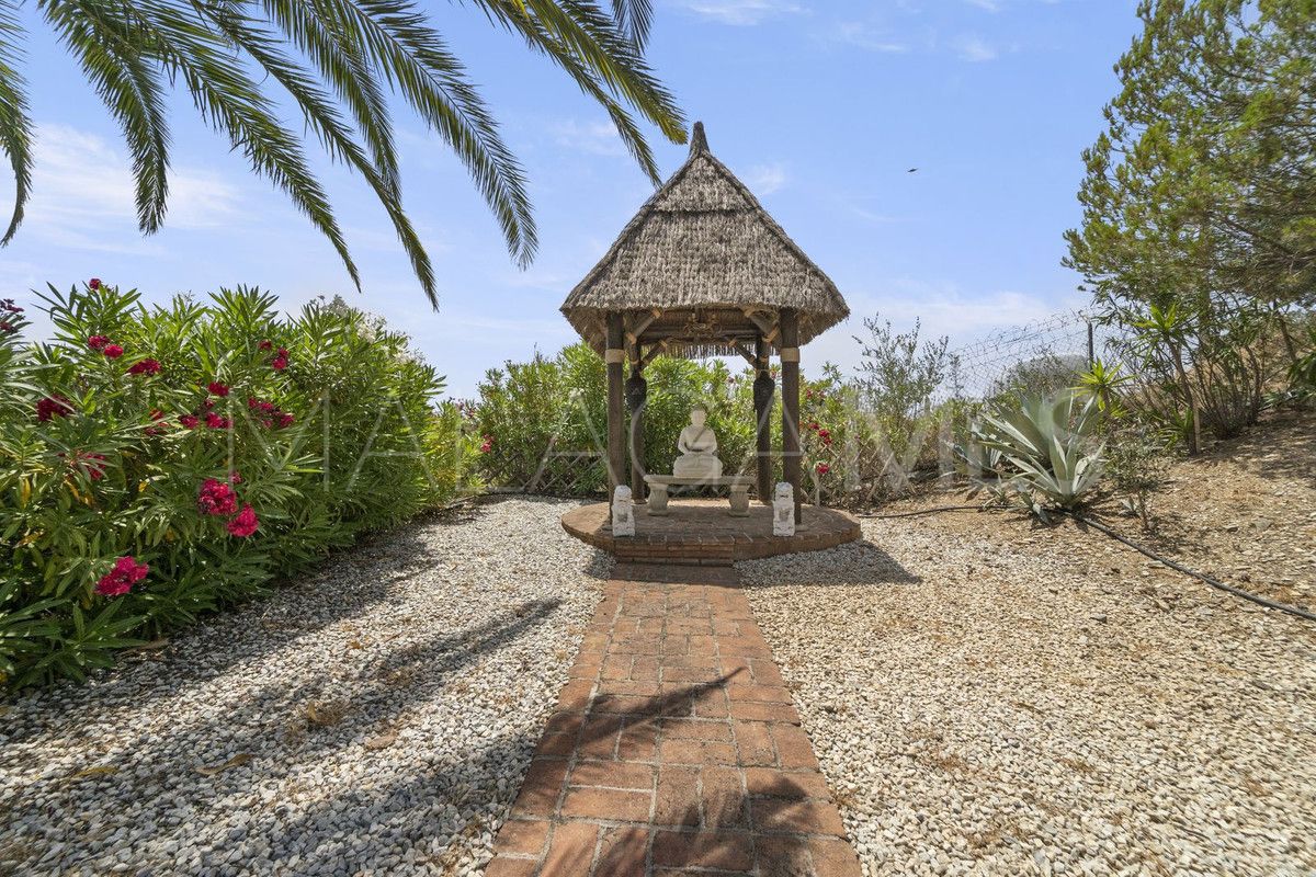 For sale Benalmadena villa with 8 bedrooms