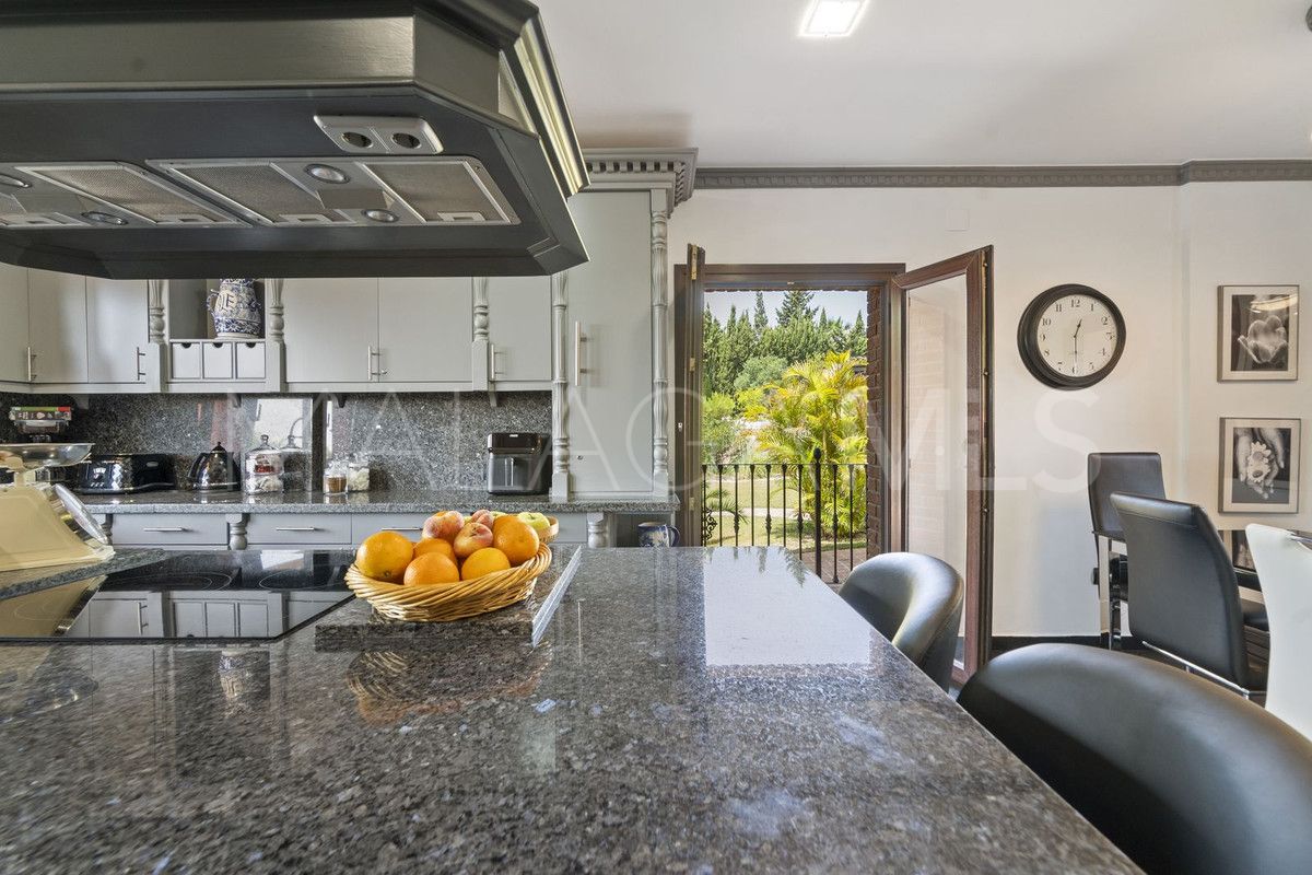 For sale Benalmadena villa with 8 bedrooms