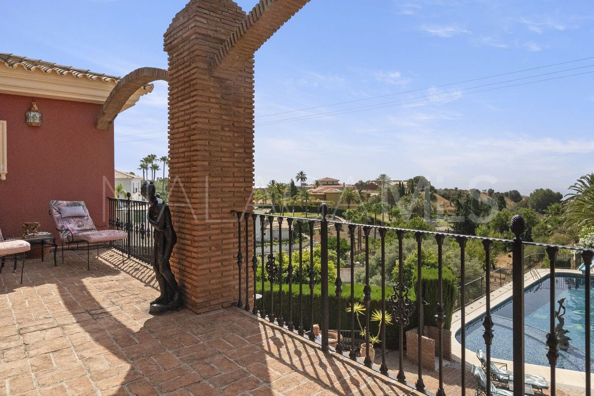 For sale Benalmadena villa with 8 bedrooms