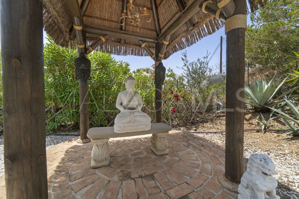 For sale Benalmadena villa with 8 bedrooms