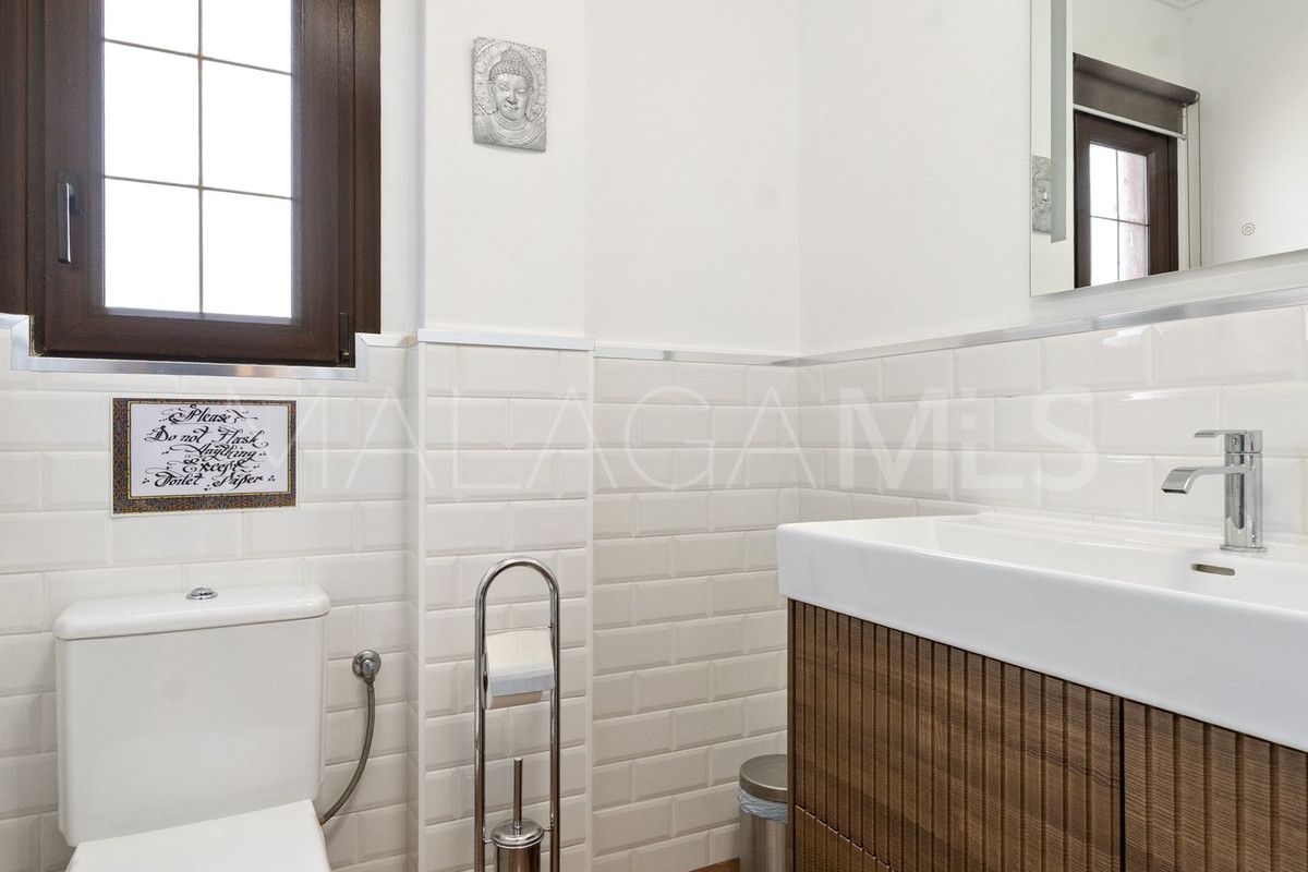 For sale Benalmadena villa with 8 bedrooms