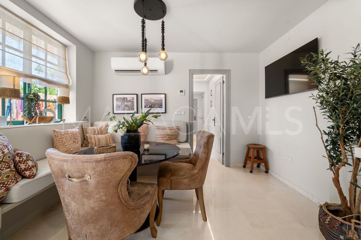 Villa for sale in Benalmadena