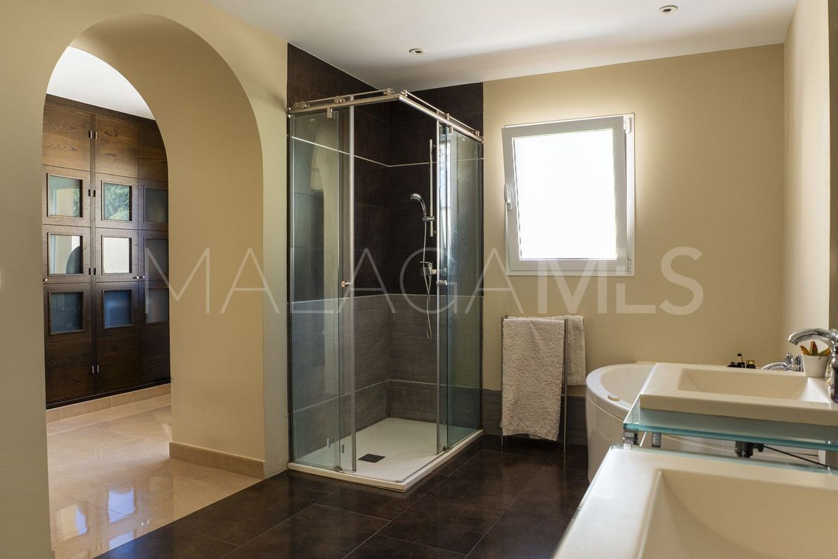 For sale villa in Benalmadena