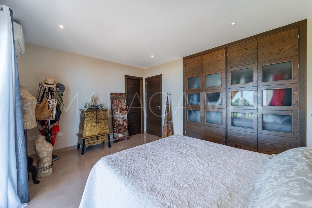 Villa for sale in Benalmadena