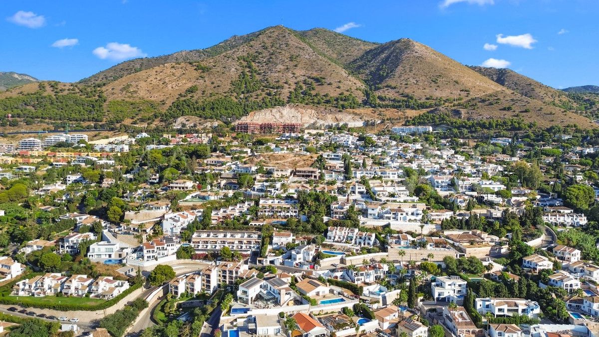 Se vende villa in Benalmadena with 5 bedrooms