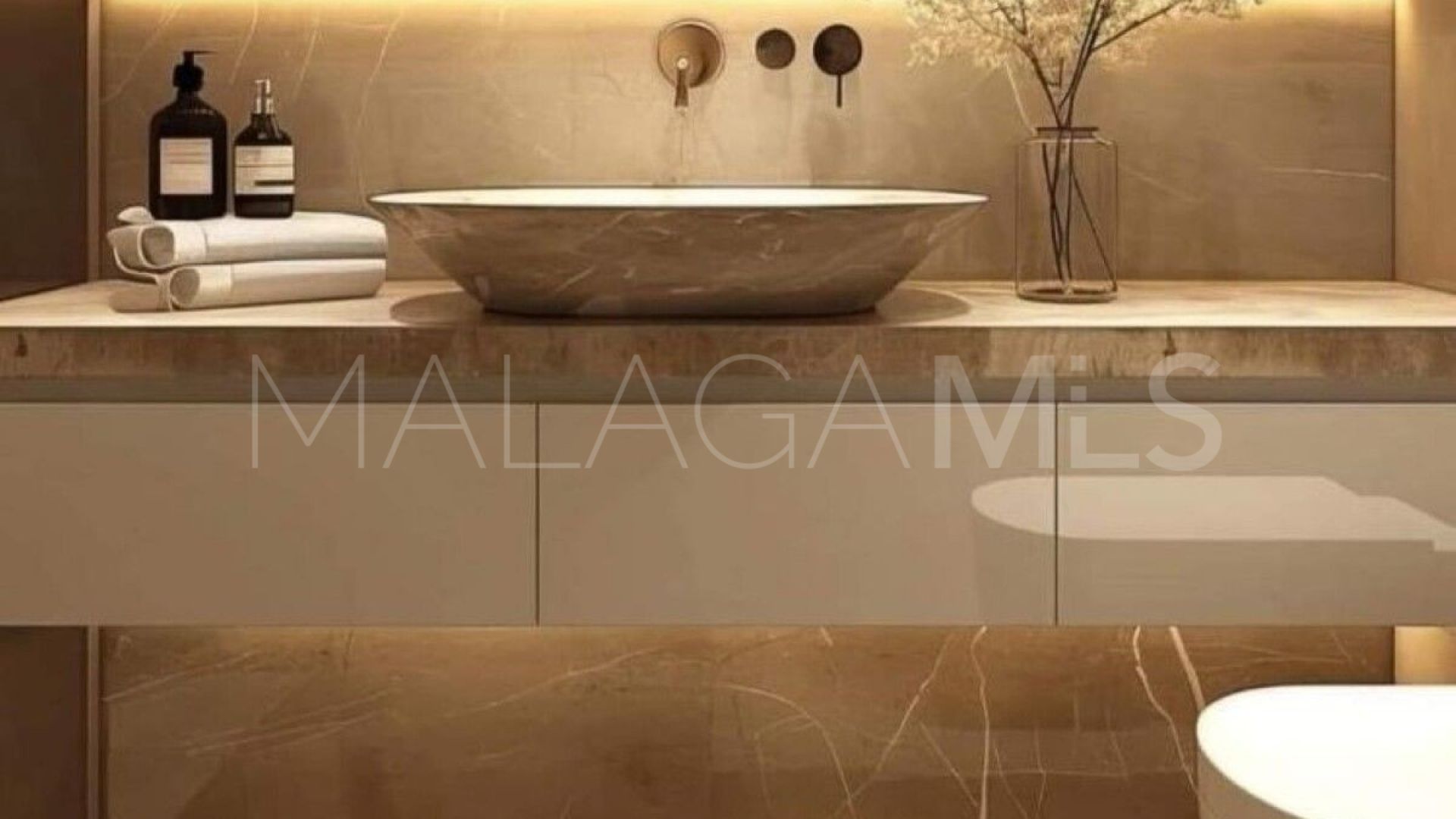 Se vende villa in Benalmadena with 5 bedrooms