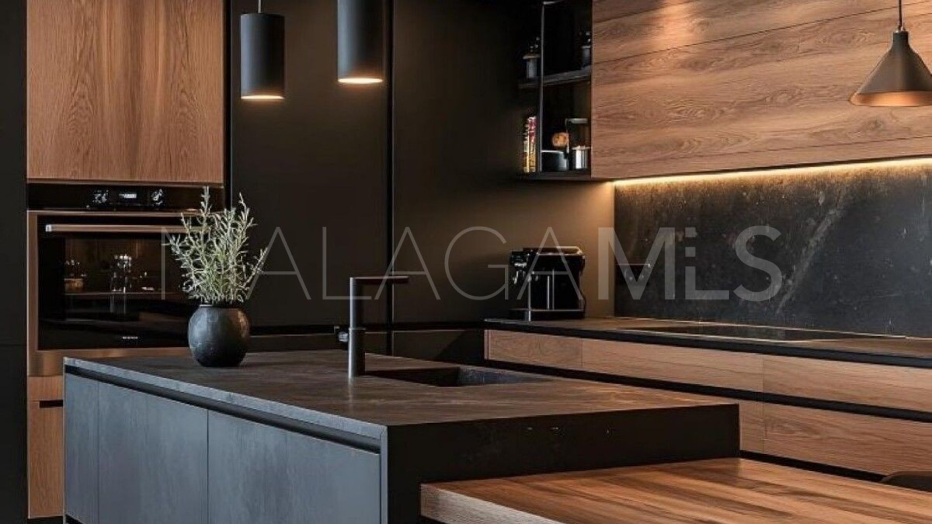 Se vende villa in Benalmadena with 5 bedrooms