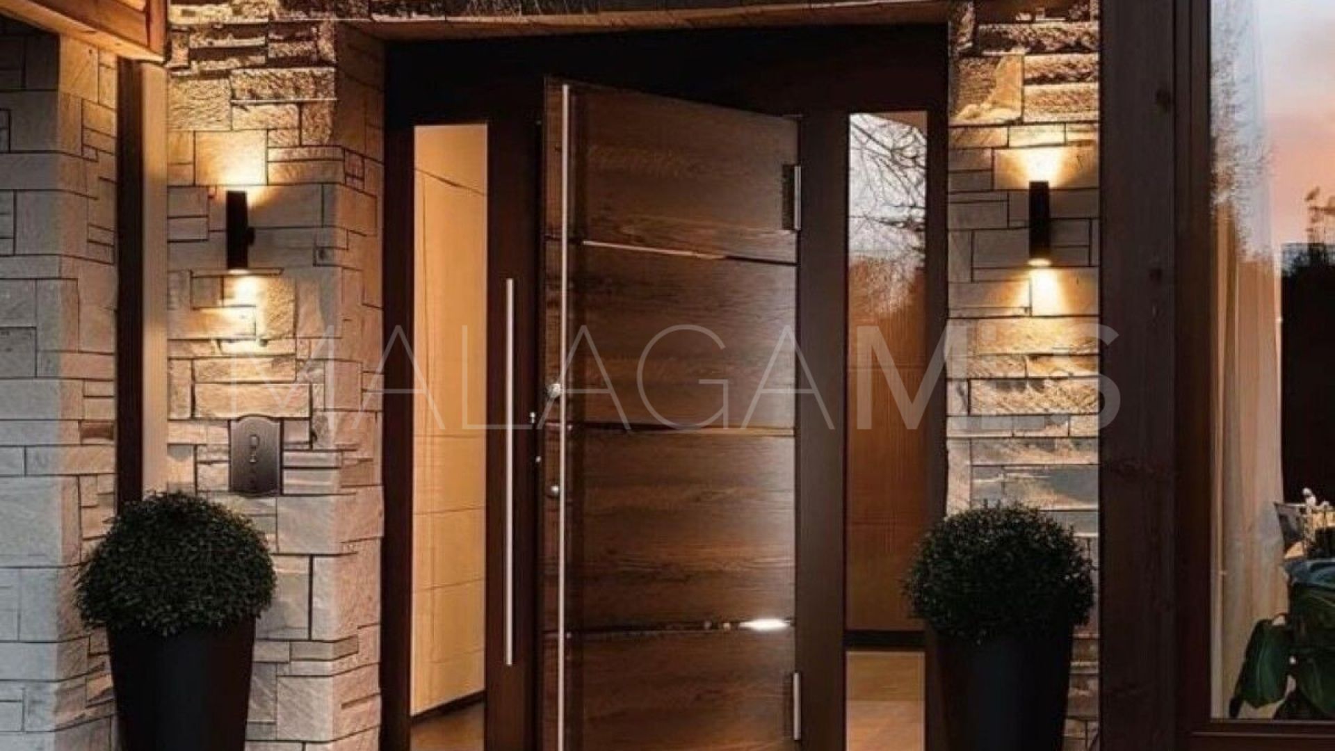 Se vende villa in Benalmadena with 5 bedrooms