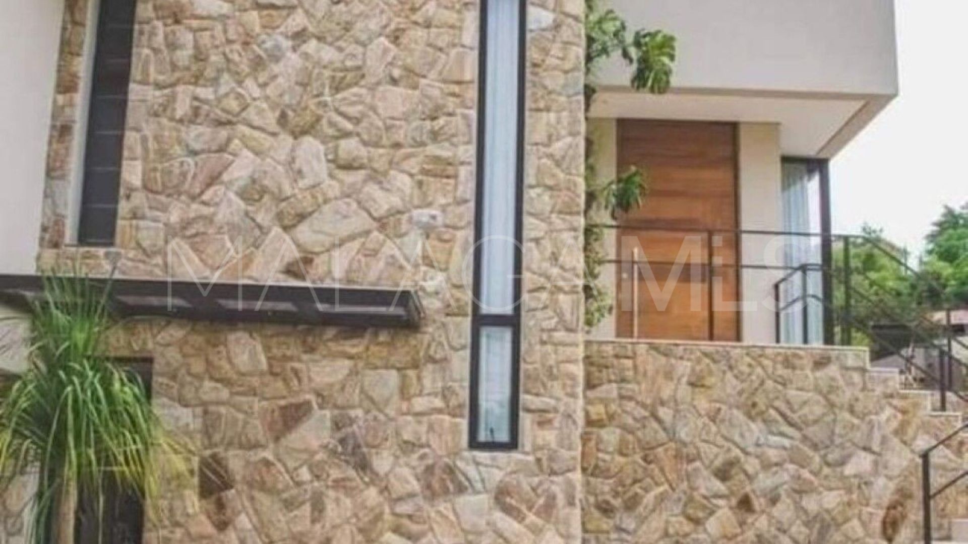 Se vende villa in Benalmadena with 5 bedrooms