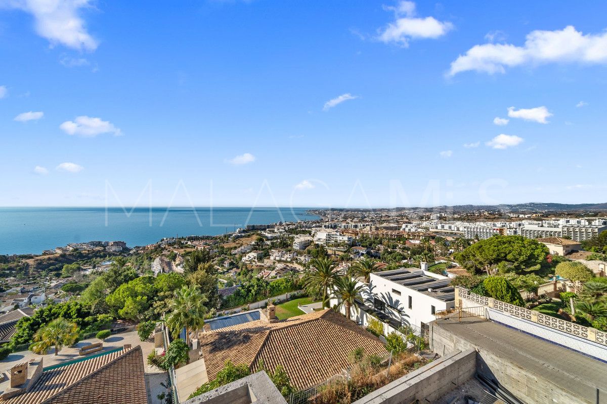 Se vende villa in Benalmadena with 5 bedrooms