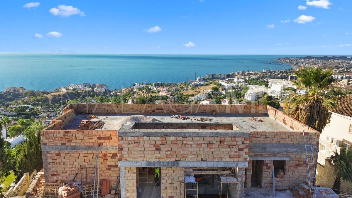 Se vende villa in Benalmadena with 5 bedrooms