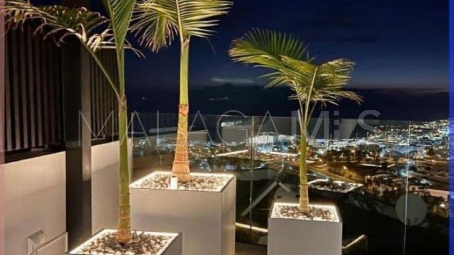 Se vende villa in Benalmadena with 5 bedrooms