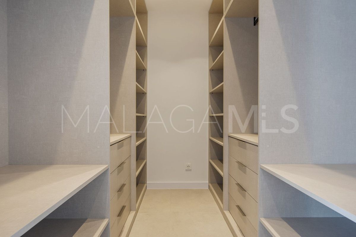 Villa a la venta with 5 bedrooms in Marbella Ciudad