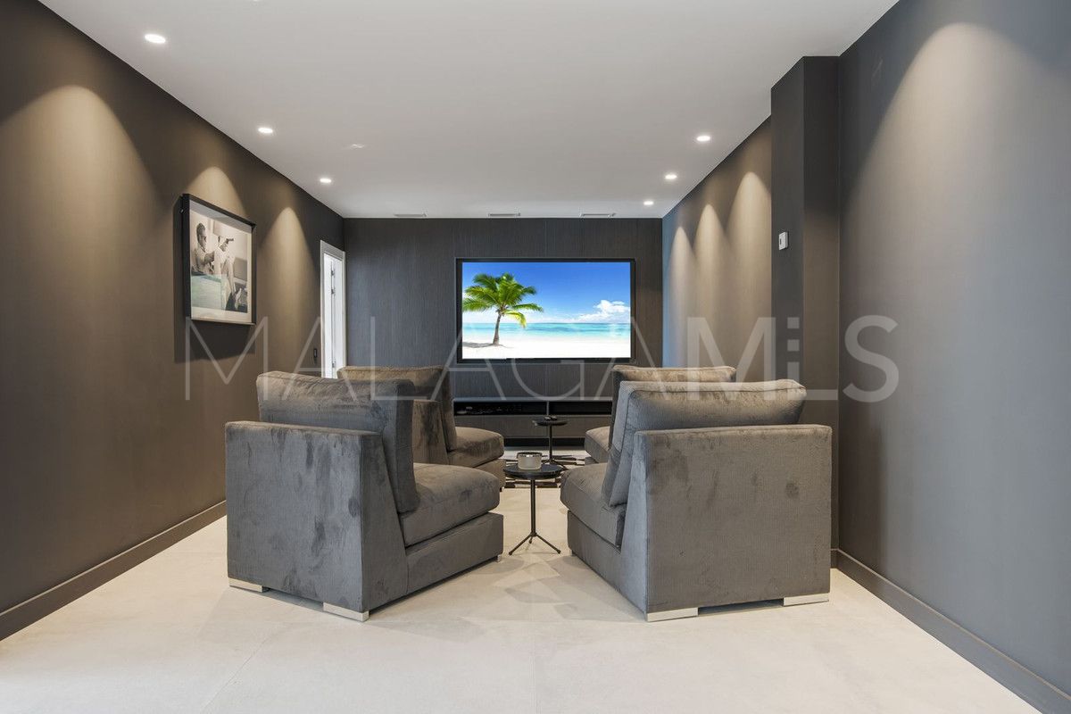 Villa a la venta with 5 bedrooms in Marbella Ciudad