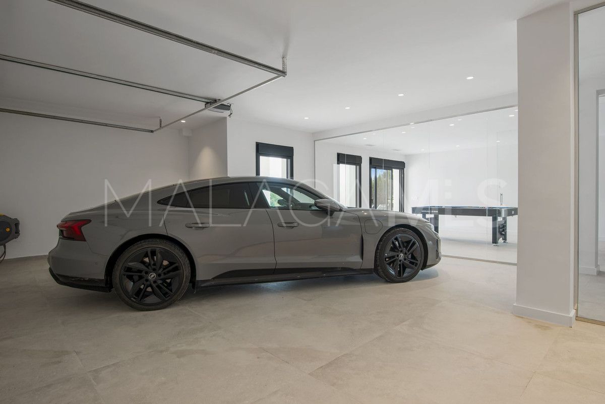 Villa a la venta with 5 bedrooms in Marbella Ciudad