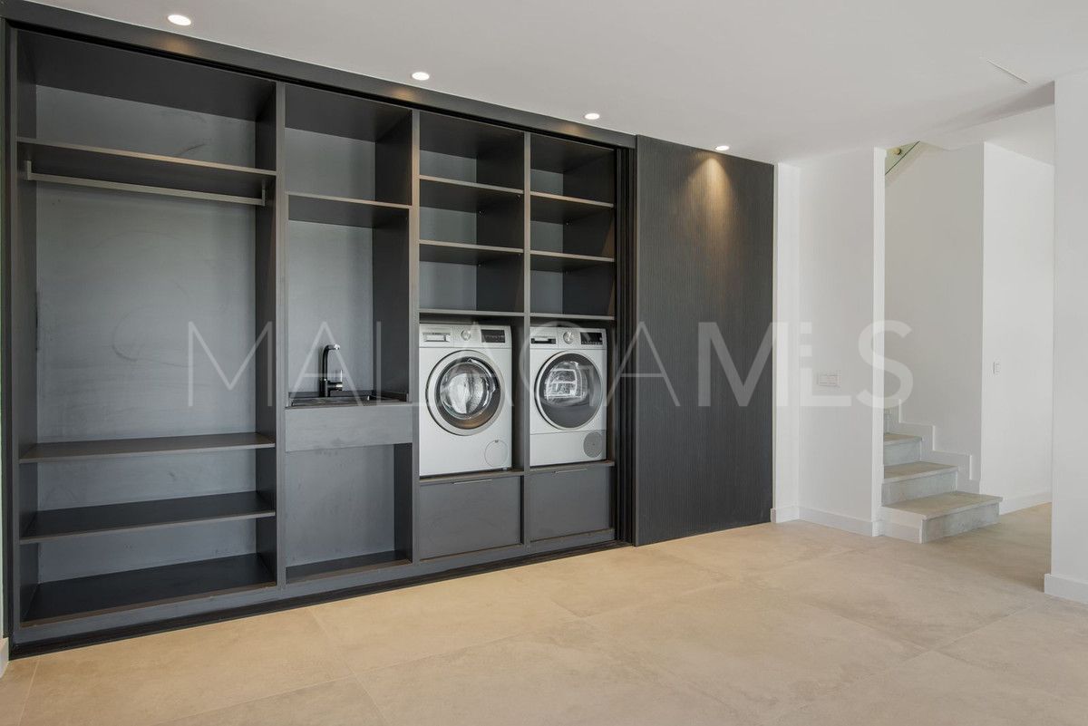 Villa a la venta with 5 bedrooms in Marbella Ciudad