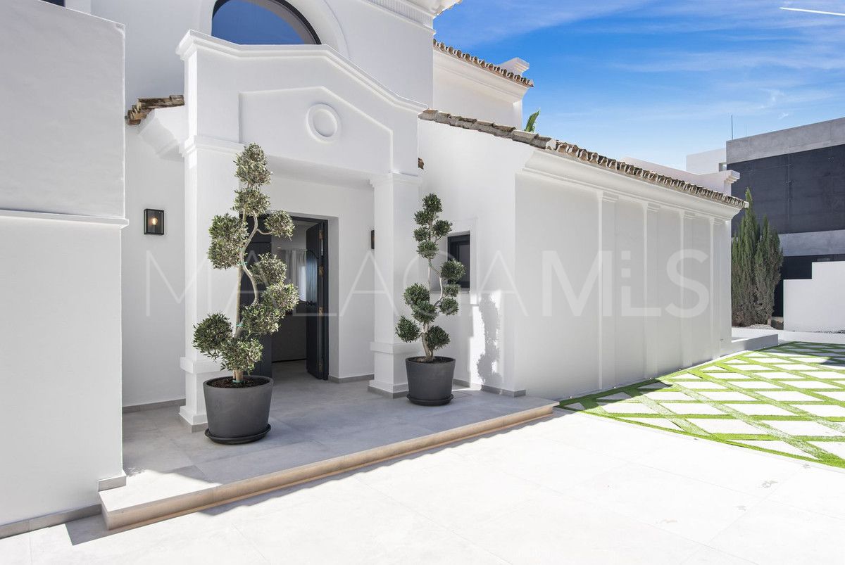Villa a la venta with 5 bedrooms in Marbella Ciudad