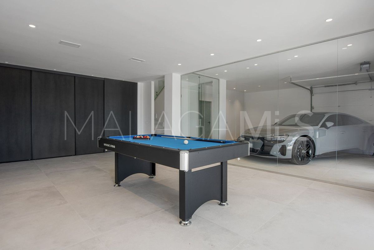 Villa a la venta with 5 bedrooms in Marbella Ciudad