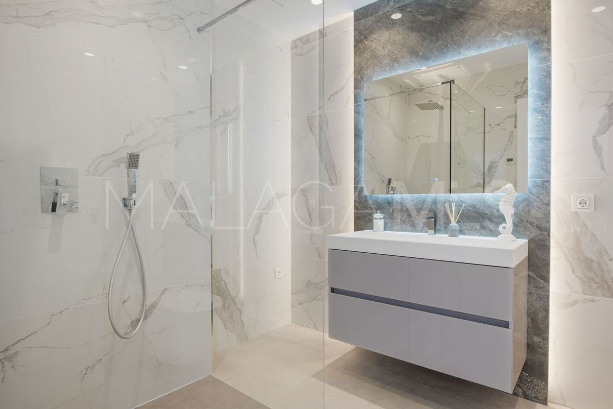 Villa a la venta with 5 bedrooms in Marbella Ciudad