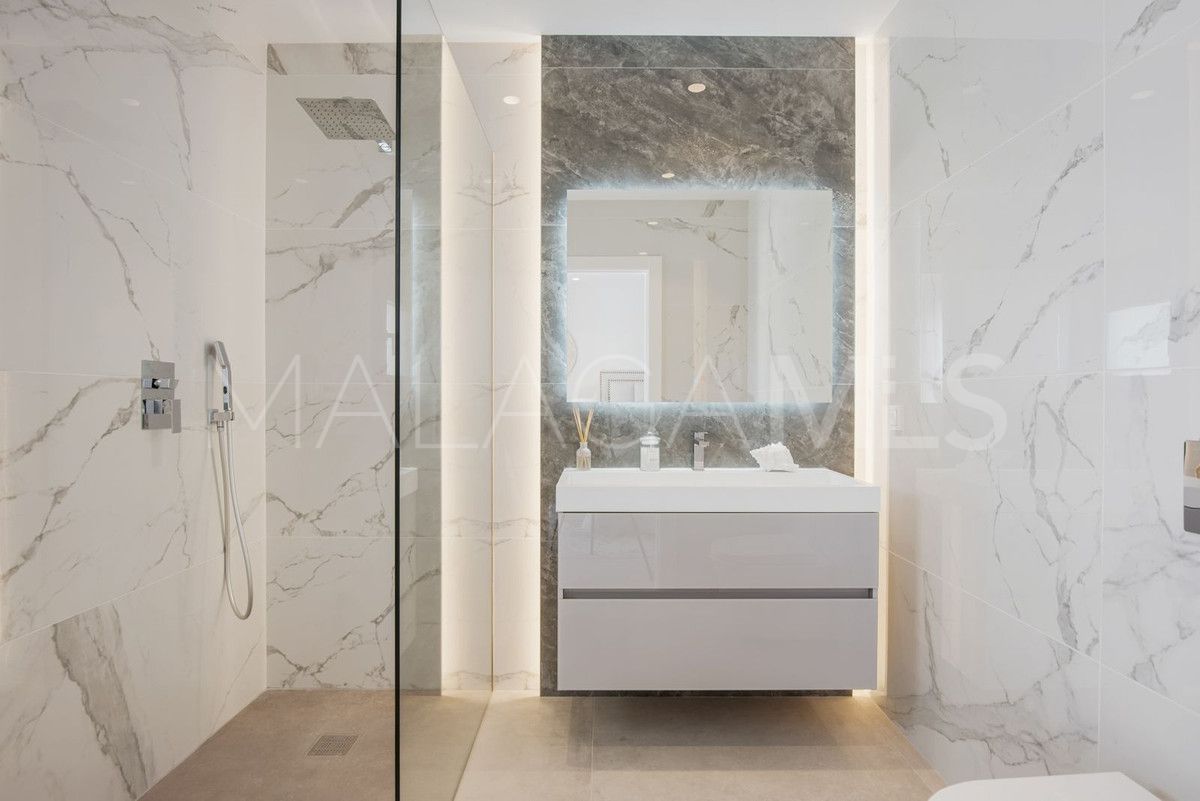 Villa a la venta with 5 bedrooms in Marbella Ciudad