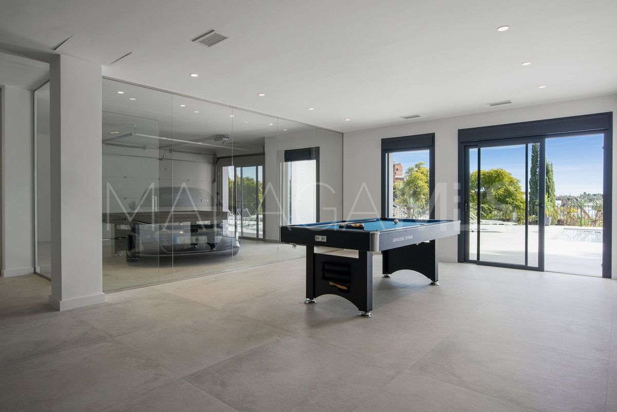 Villa a la venta with 5 bedrooms in Marbella Ciudad