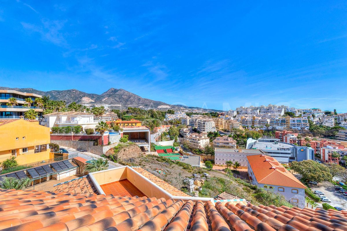 For sale villa with 8 bedrooms in Benalmadena Costa