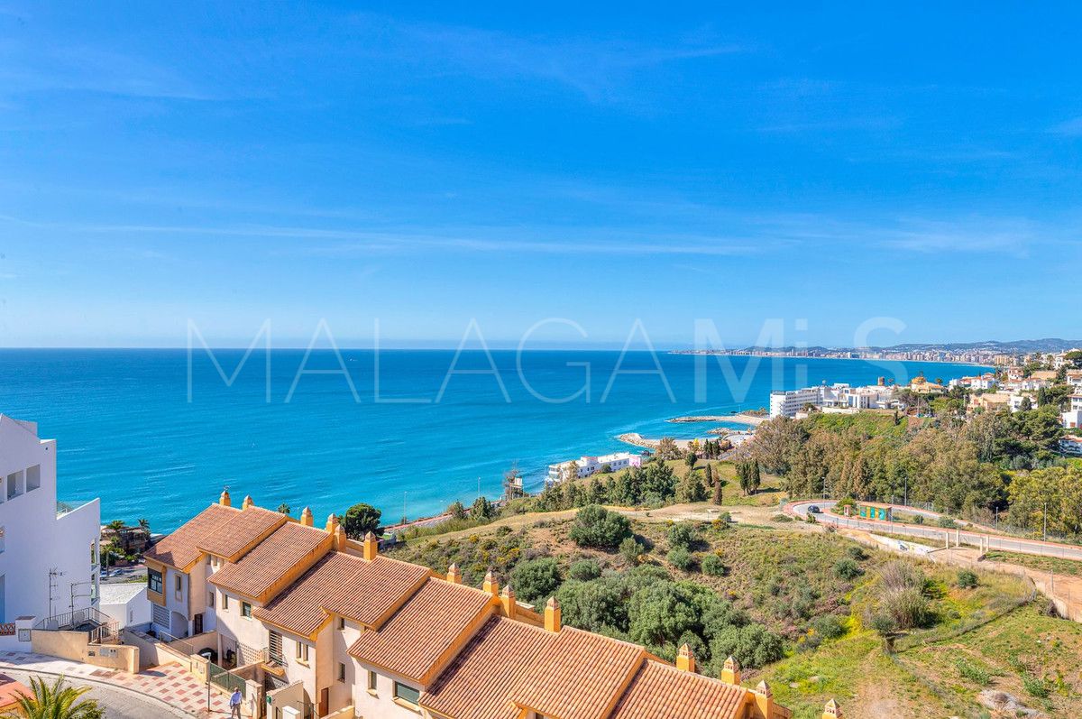 Se vende villa de 8 bedrooms in Benalmadena Costa