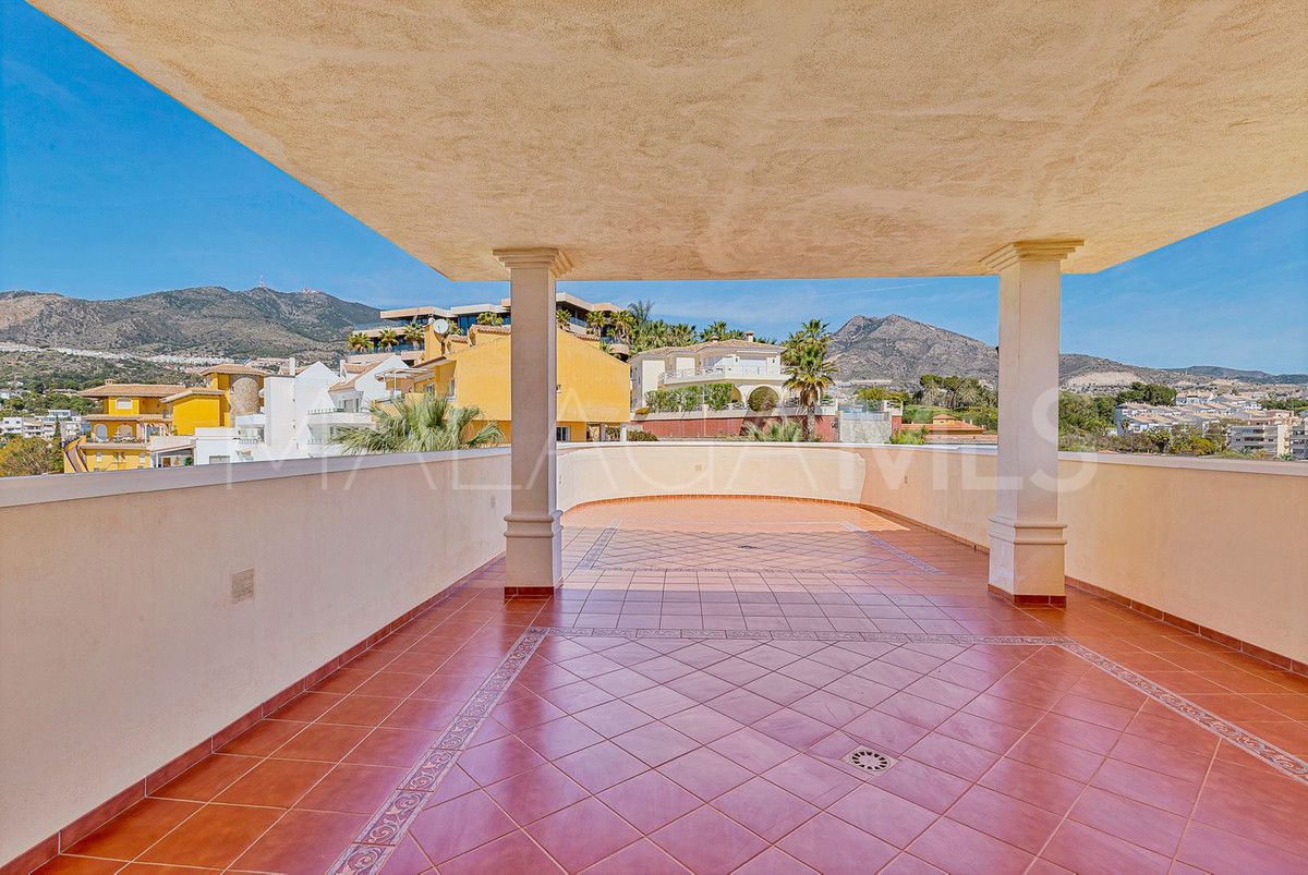 For sale villa with 8 bedrooms in Benalmadena Costa