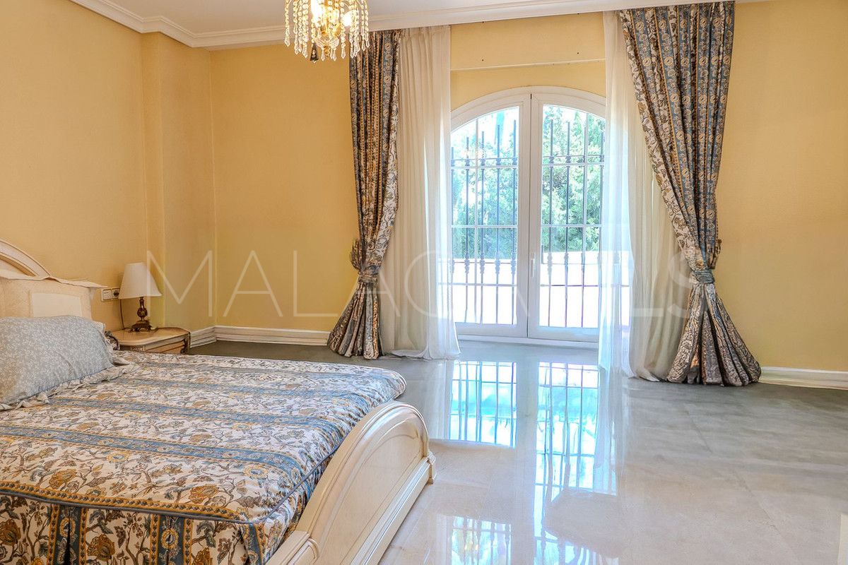 Villa for sale in Torrequebrada