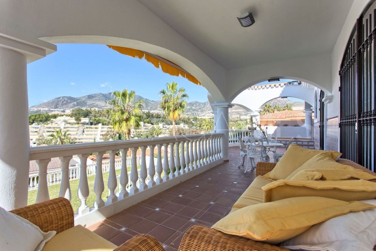 Villa for sale in Torrequebrada